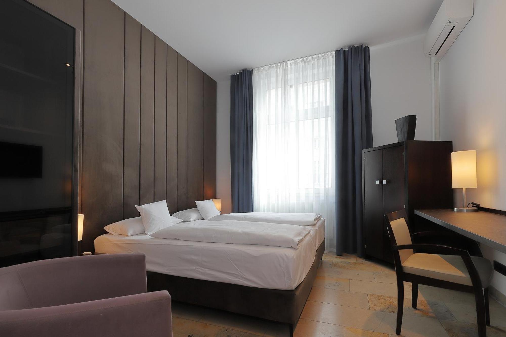 Devin Art Hotel Dusseldorf Exterior photo