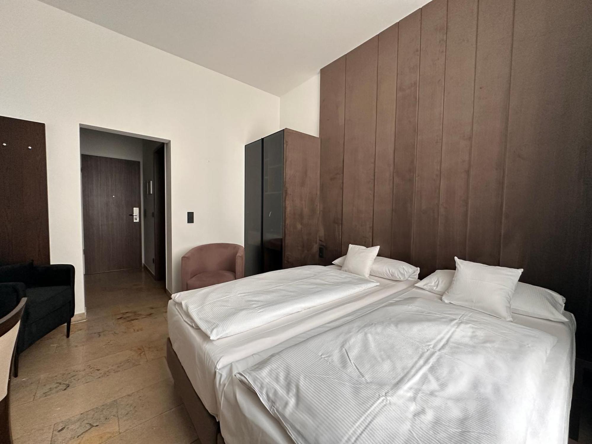 Devin Art Hotel Dusseldorf Exterior photo